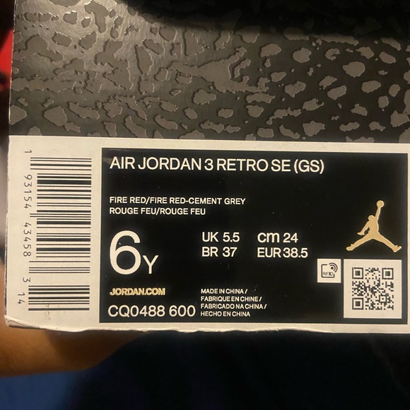 Red retro cement Air Jordan 3's - Picture 4 of 4